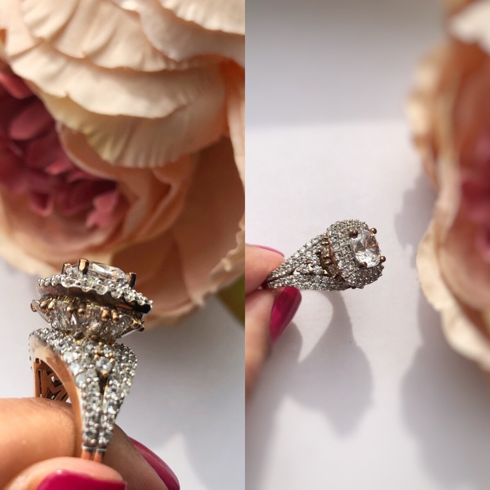 Ultra Glamorous Bella Luce Ring